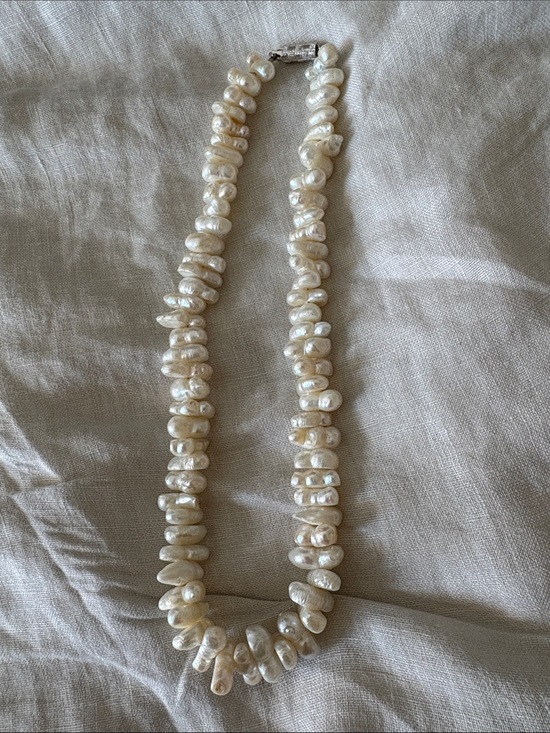 PEARLS Jewelry - GORGEOUS baroque freshwater pearls with sterling clasp
